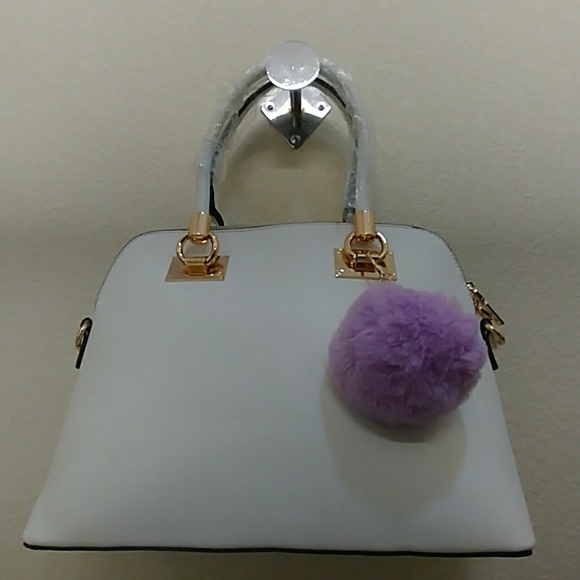 Lavender PomPom Keychain - Picture 2 of 5